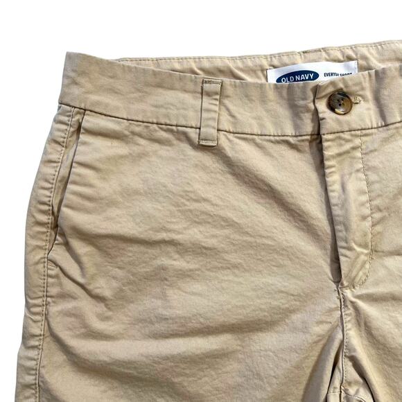 Old Navy Womens Everyday Short Chino Khaki Summer Shorts Tan Size 8 - Picture 2 of 7